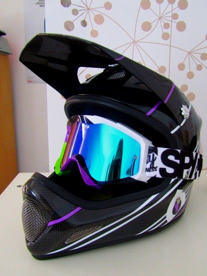 Goggle mit Helm