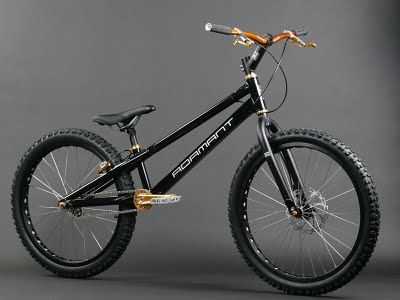 ADAMANT24-black-front