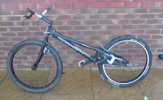 damon-bike-side