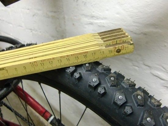 Conti Spike Claw 2.10 240 Spikes