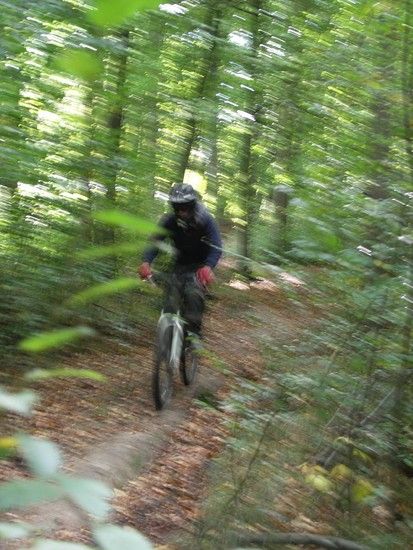 2011-10-09 09 downhill 1600 x 1200