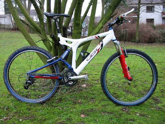 XCR1000