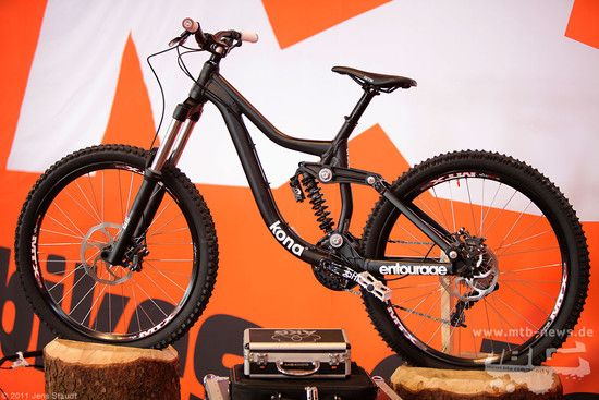 JS 1883 kona entourage