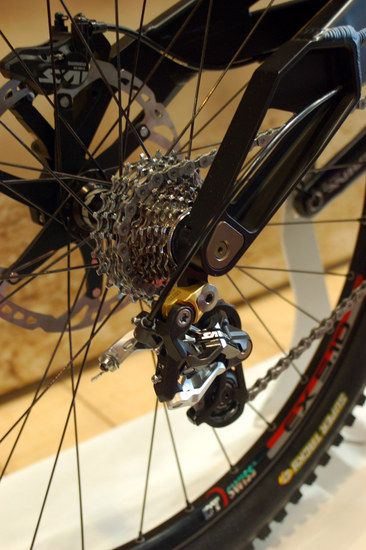 Yeti 303-R DH Ausfallenden
