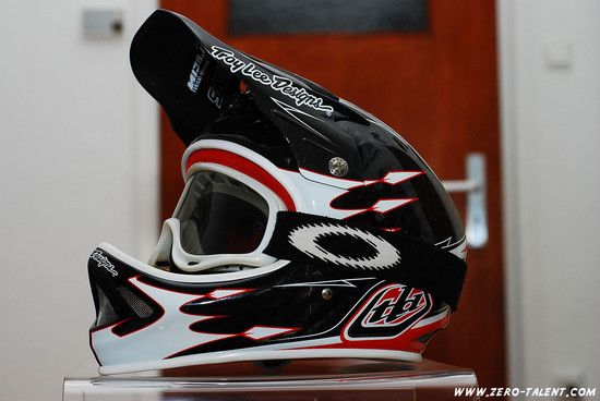Troy Lee Palmer Carbon