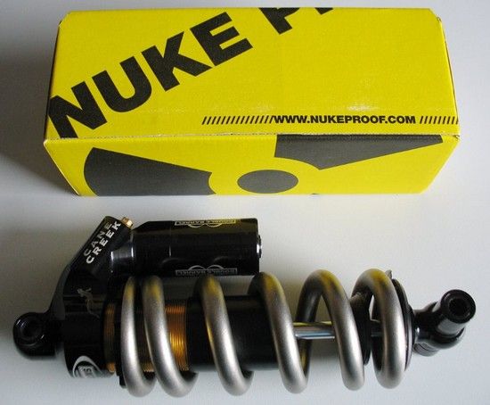 Cane Creek Double Barrel mit Nukeproof Titanfeder