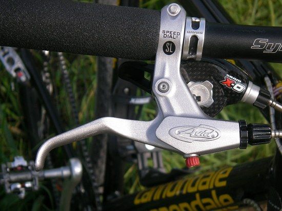 Avid - Bremshebel und Sram X.0 - Trigger