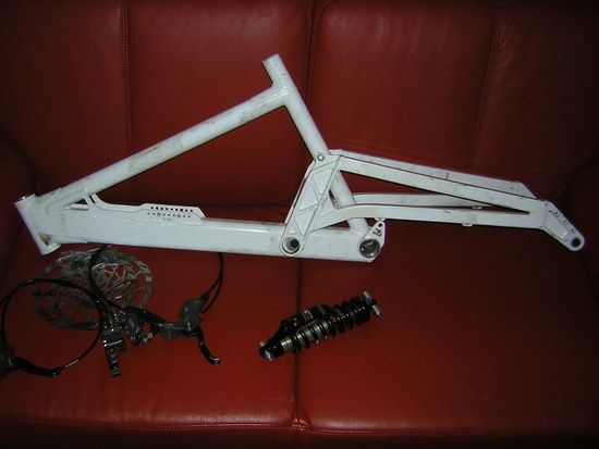Morewood Izimu DH