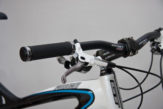GT Force Carbon Sport 2010 11