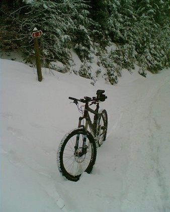 Snowtrails01