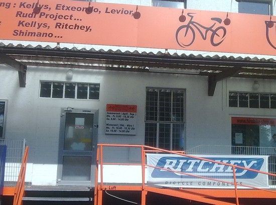 110903 hirobike shop de LEV