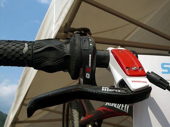 Sauser 2009 Epic shifters and levers