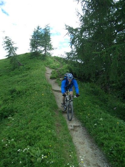 ...Jörg auf dem Trail zum Königseeaussich tsplatz...