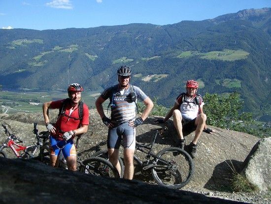 am 10&#039;er Trail/Wanderweg runter nach Naturns