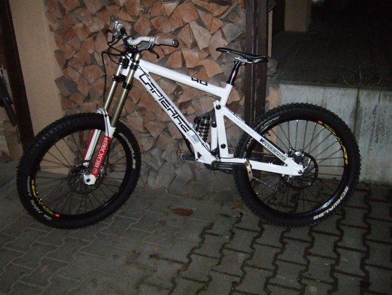 Lapierre DH 230