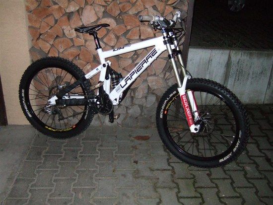 Lapierre DH 230