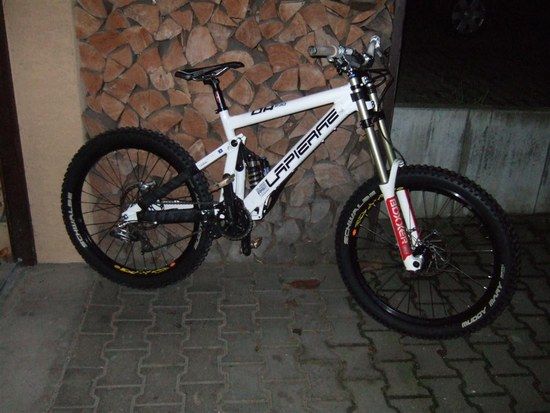 Lapierre DH 230