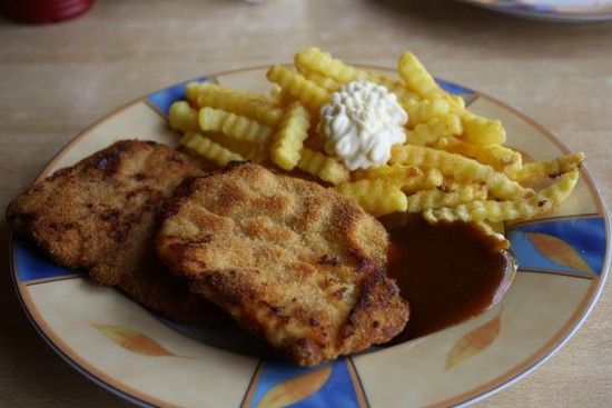 Schnitzel mit Pommes