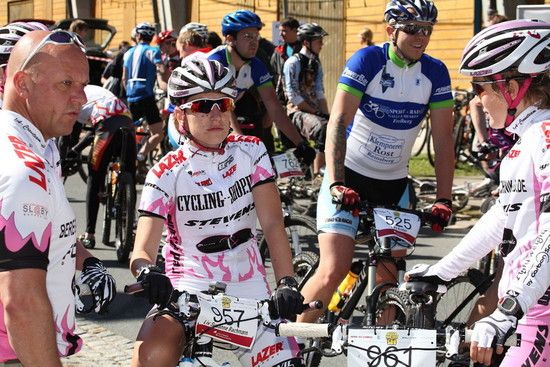 MadEastChallenge500-pinklady