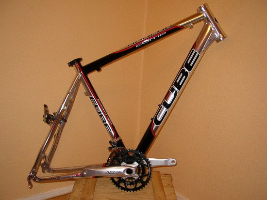 Cube Analog Comp