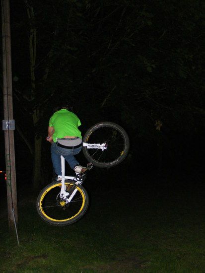 um 1 uhr nachhts aufm spielplatz