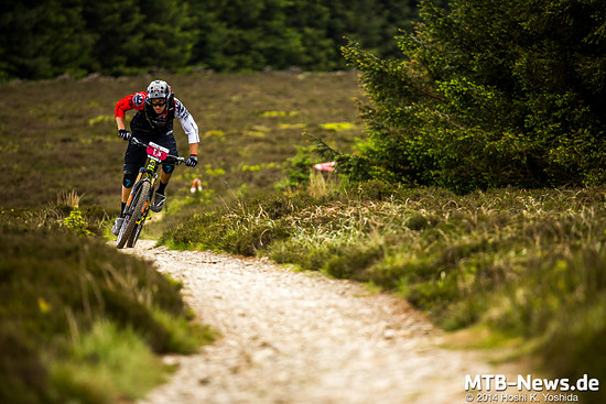 10 Tweedlove - Sonntag Hoshi-