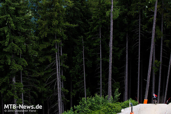 Tomas Slavik auf dem Weg zum 4X- Meisterschaftstitel. Hier allerdings traniert er für das morgige Downhill - Rennen