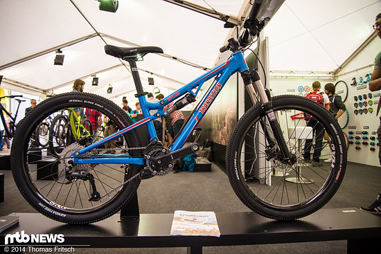 Transition Ripcord: Optisch an ältere Modelle wie das Double oder Bottlerocket erinnernd, ist das 24"-Bike für Nachwuchsfahrer gedacht.