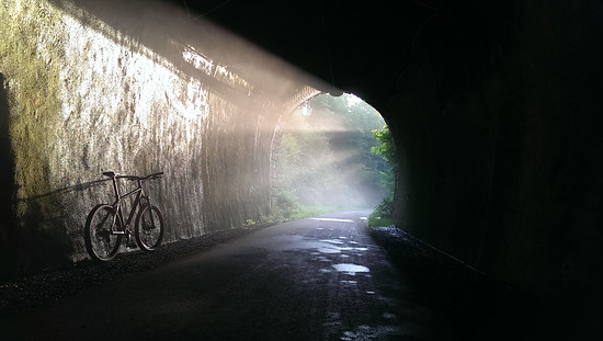 [Handypic] Tunnel Hohenhain im Nebel