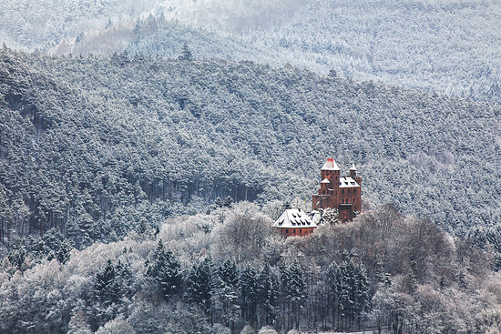 Die Burg Berwartstein im Schnee