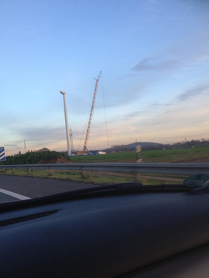 Windkraftrad ohne Rotor in Moers Repelen