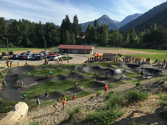 Full House bei der Eröffnung.