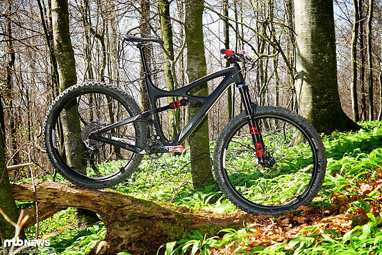 Die Fox 34 Performance bietet nahezu alle Features der Factory-Edition zu einem günstigeren Preis