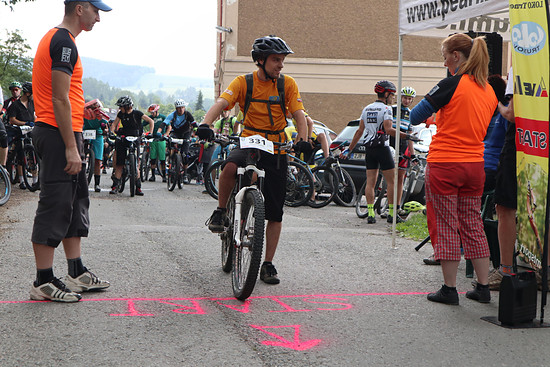Lars eröffnet für uns in der Enduro-Wertung