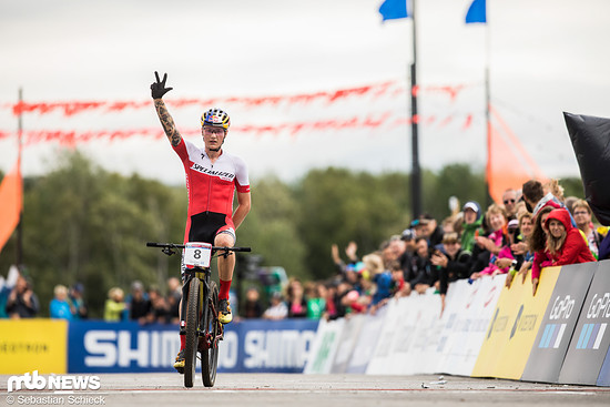 Drittes Weltcuprennen und drittes Podium für Simon Andreassen in diesem Jahr