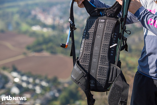 Der Liteshield-Protektor macht den Rucksack leicht, atmungsaktiv und sicher