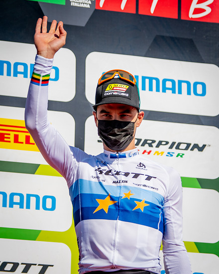 SCOTT-SRAM 210405 05057 by Kuestenbrueck ITA Capoliveri XCO ME ceremony SchurterN42