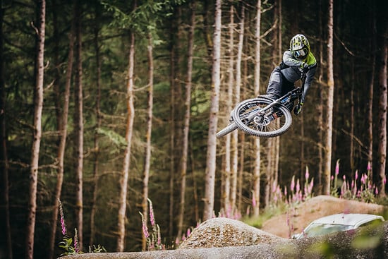 oneal 2022 bike backflip-helmet-strike element-fr-jersey element-fr-shorts sinner-race-knee-guard amx-glove b-50-goggle pinned-spd-shoe mtb-performance-sock-victory 13