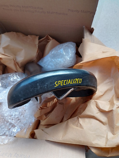 Saddle 4-Specialized-Lambda S (2)