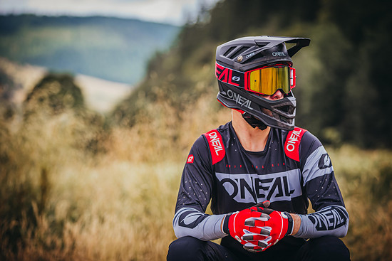 oneal 2023 bike blade-carbon-helmet b-30-bold-goggle revolution-glove prodigy-jersey 2