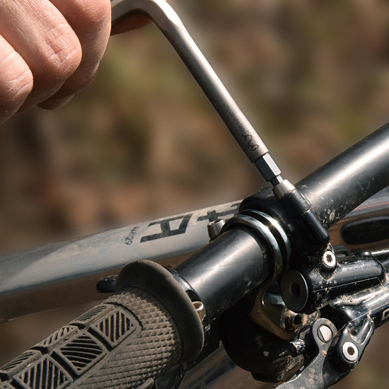 feature e8-lowtorque-72