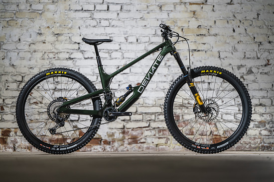 deviate-claymore-titel-