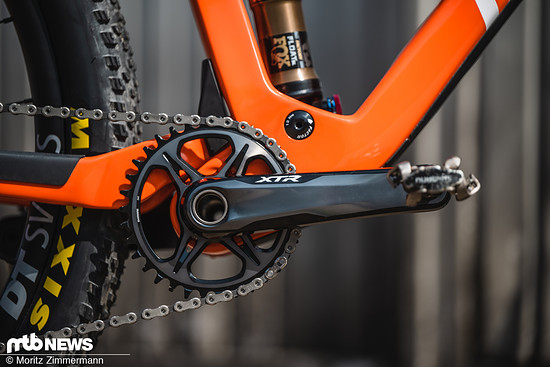 Der Hinterbau verläuft ähnlich wie beim Arc8 Evolve FS in den Hauptrahmen.