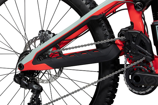 Natürlich ist auch der Hinterbau geschützt.