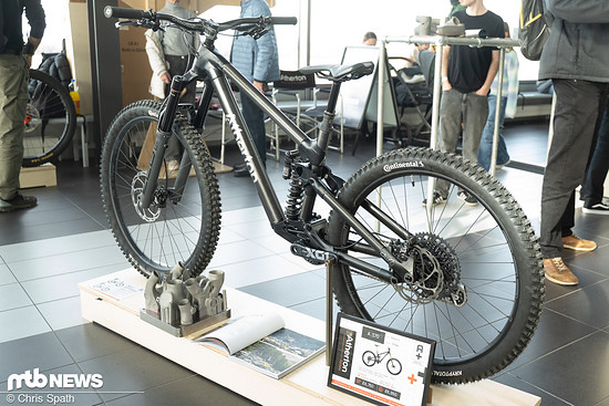 Das A.170 setzt auf gedruckte Titan-Muffen in Kombination mit Carbon-Rohren.