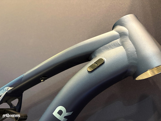 Rockrider setzt auf gedruckte Stopfen für die Leitungsein- und ausgänge.