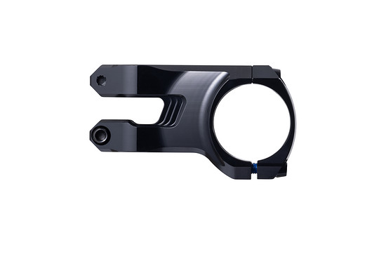 Negativer Offset (-6 mm) für eine bessere Pedaliereffizienz und Kontrolle beim Klettern.