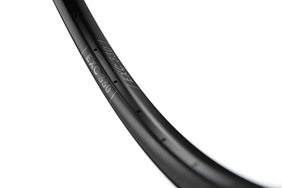 DTSwiss MTB Carbon Component Rims Detail EXC 330 Rim 003 1920px-1