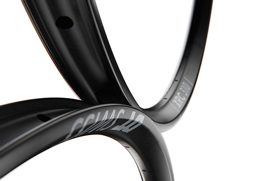 DTSwiss MTB Carbon Component Rims Detail XRC 310 Rim 001 1920px-1