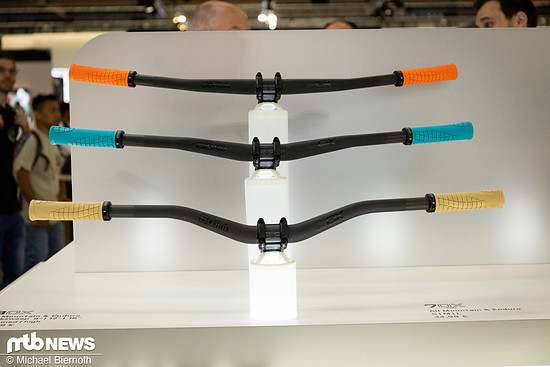 Der Griff kommt drei knalligen neuen Farben – Orange, Türkis und Sand …